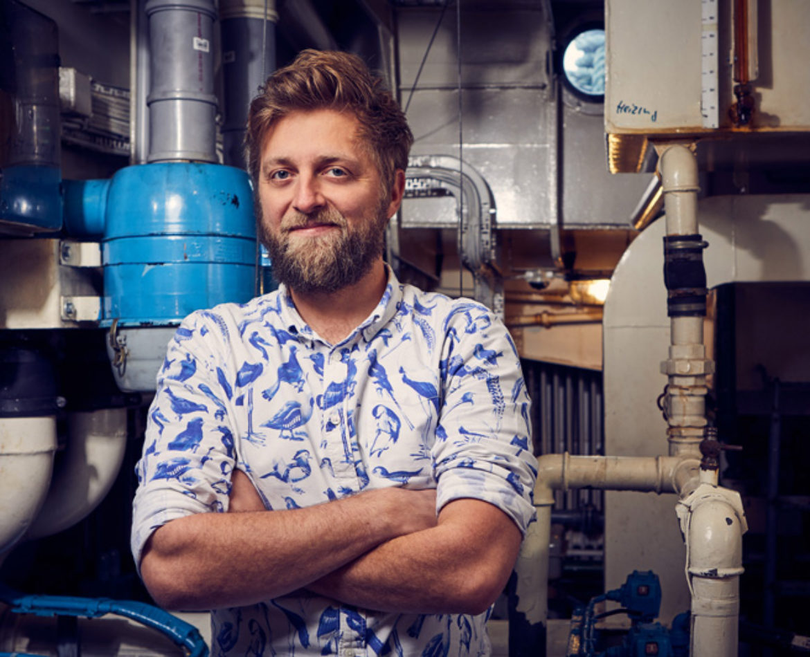 Elmshorn Fotograf Simon Heydorn: Fotoshooting mit Medienkapitän