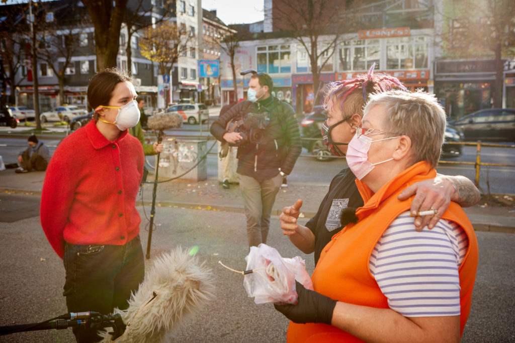 Medienkapitän Wir sind Elmshorn Helft Martina Helfen Martina Kramer Elmshorner Suppenhühner